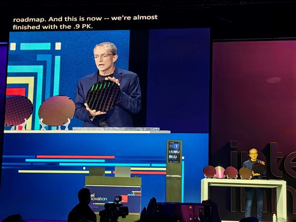 Intel AI软硬秀肌肉：酷睿Ultra发布时间官宣！明年更有288核心