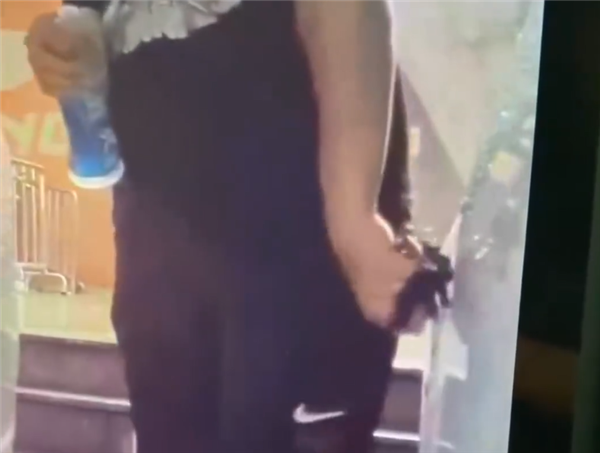 哨兵模式立大功！男子故意刮花特斯拉Model Y被拍下：赔钱又拘留