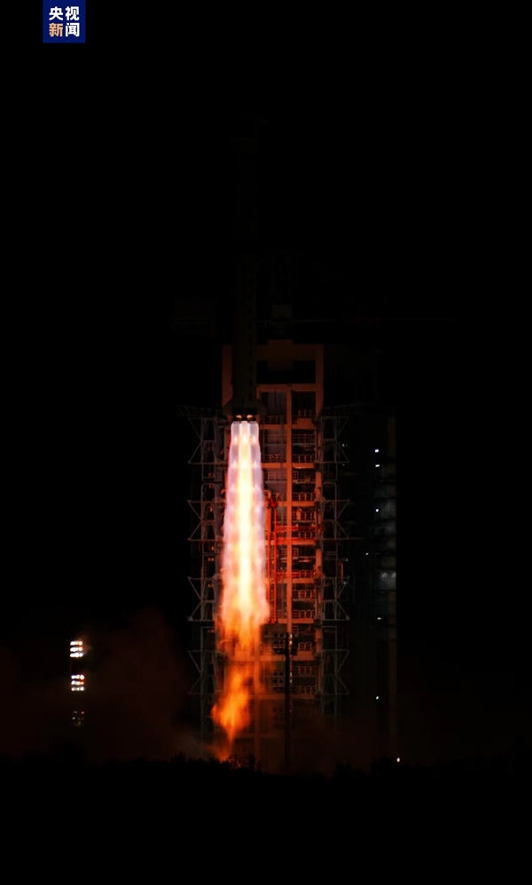 我国成功发射遥感三十三号04星！黑夜起飞震撼画面公布