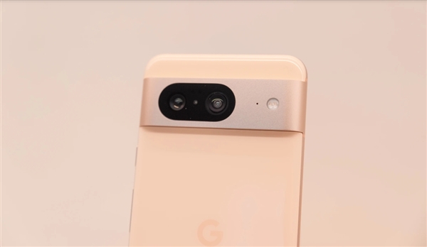首发Android 14！新一代安卓“皇太子”谷歌Pixel 8/Pixel 8 Pro高清上手图赏