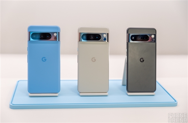 首发Android 14！新一代安卓“皇太子”谷歌Pixel 8/Pixel 8 Pro高清上手图赏