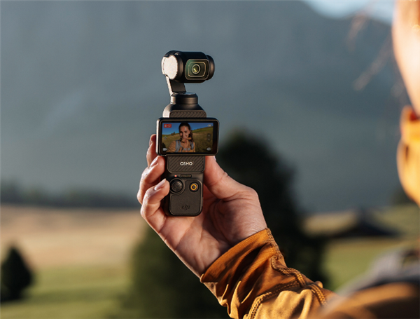 可旋转OLED屏 大疆Osmo Pocket 3口袋云台相机发布：6大升级一览