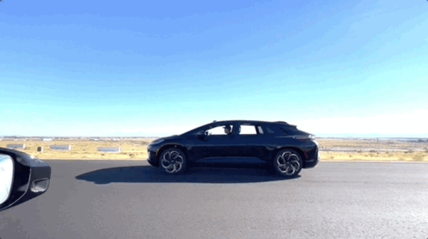 贾跃亭造车9年！FF 91首次开放动态试驾：小哥试完只夸了两点