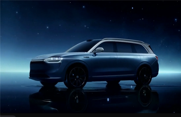 华为科技车皇来了！“1000万以内最好的SUV”问界M9未发先火：盲订已超2.5万台