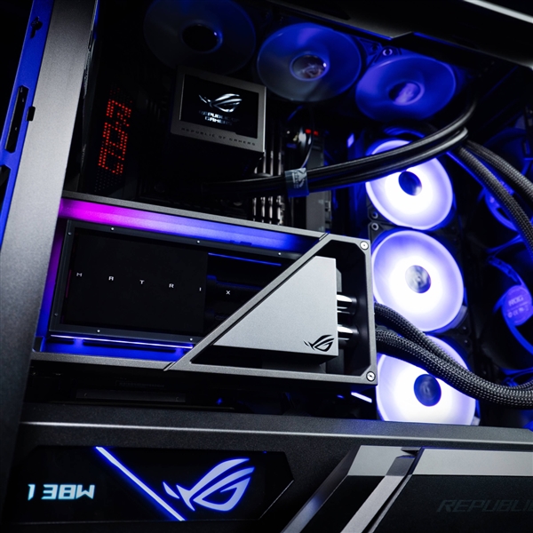 华硕发布ROG MATRIX RTX 4090骇客：首次液态金属、炒到59999元