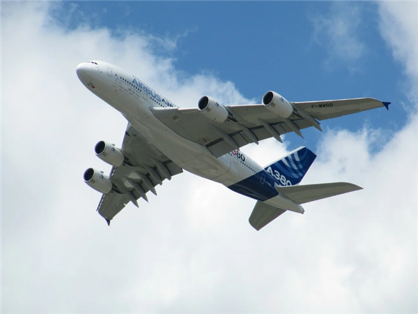 越南航空公司放出近100万张“0元票”：可从上海直飞越南