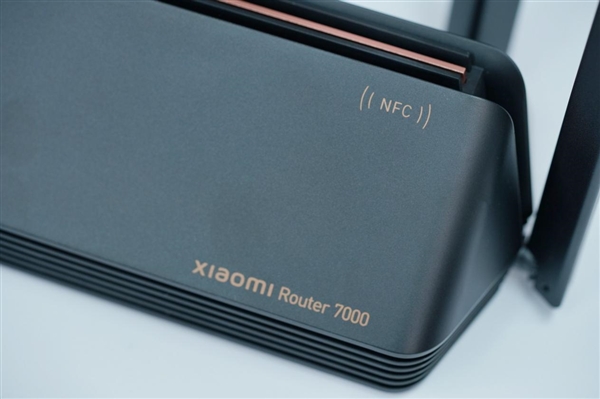 Wi-Fi 7路由只要799元！小米路由器7000图赏