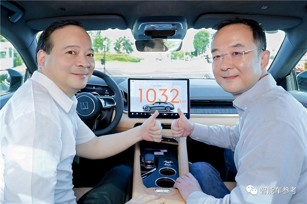 极氪自研800V电池：15分钟充500公里、测试直接用火烧