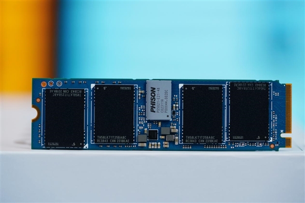最新3D闪存技术！铠侠EXCERIA PLUS G3 1TB SSD图赏