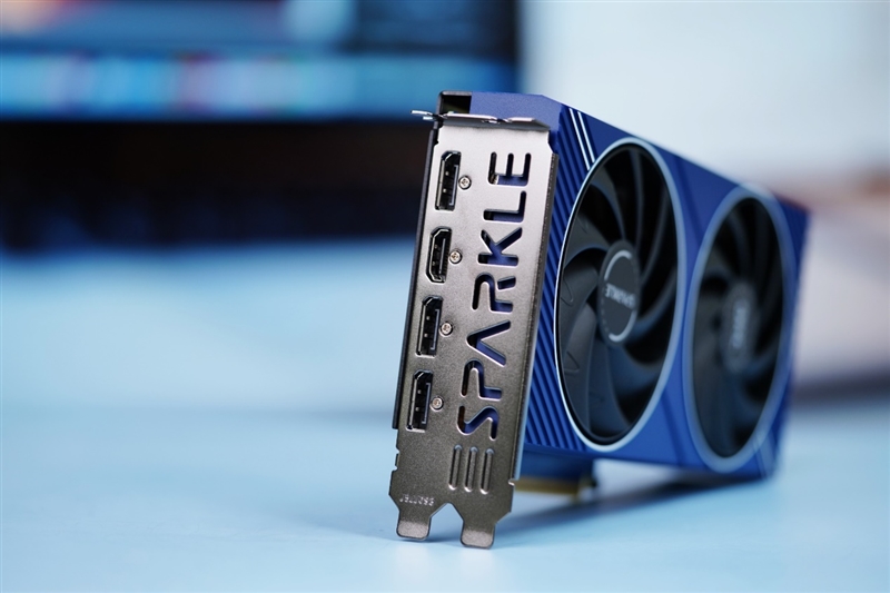 Intel显卡新军！撼与Arc A750 Orc OC评测：1799元性能媲美RTX 3060