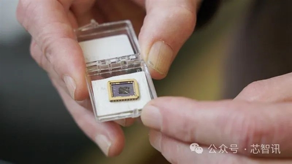 大突破！中国研究团队成功制备全球首个石墨烯半导体