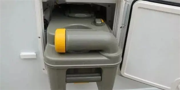 退休之后买个房车：我劝你先想清楚