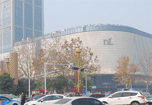 一件近500元的羽绒服仅赚3毛 胖东来回应：属实