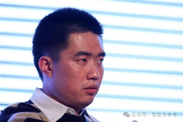 李想发文回应理想MEGA被恶意P图！多方大佬力挺