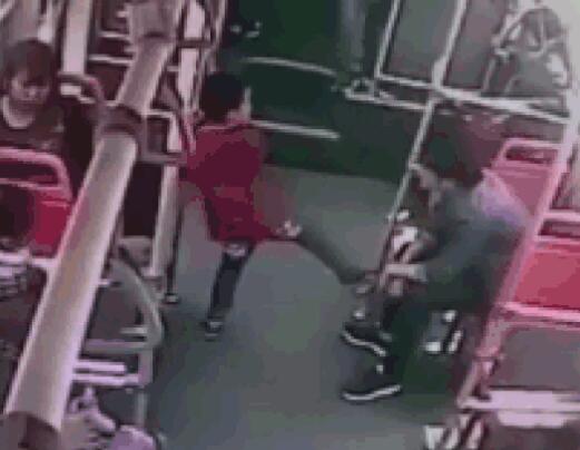 边缘疯狂试探是什么梗