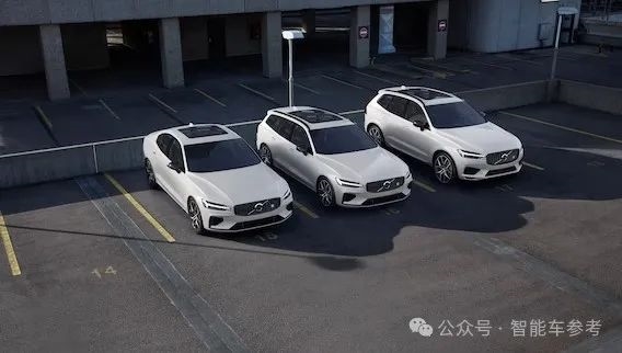 豪华电动车未上市先降价：花入门版的钱买顶配的车！
