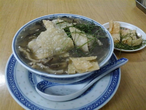 国外也要开始吃蛇了 专家：蛇吃得少长得快、不可多得的食材