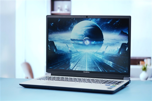RTX 4070仅7199元！七彩虹隐星P16 TA 24笔记本图赏