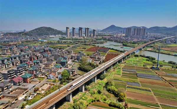 黄金旅游线路！池黄高铁开通在即：串联黄鹤楼、西湖、黄山等景区