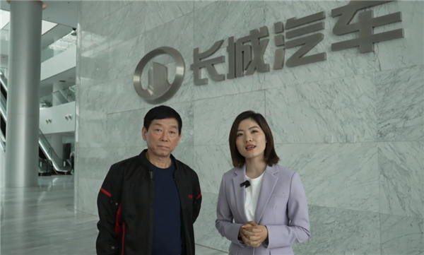 为了卖车：老汉们纷纷走进直播间