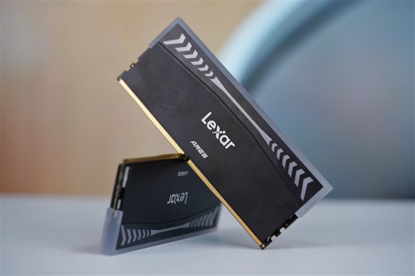 新一代超频利器 雷克沙ARES RGB DDR5 8000内存图赏