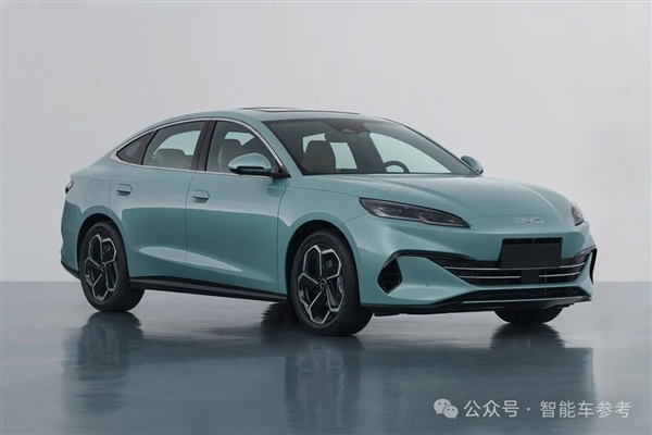 油耗2.9续航2100！比亚迪发布全球最先进插混：9.98万工业奇迹开回家