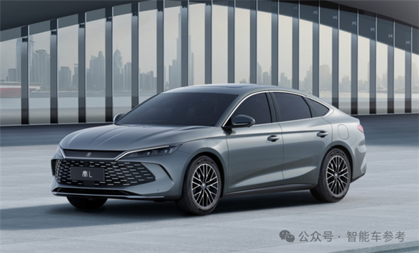 比亚迪王炸：油耗2.9续航2100km 9.98万！晚安 合资燃油车