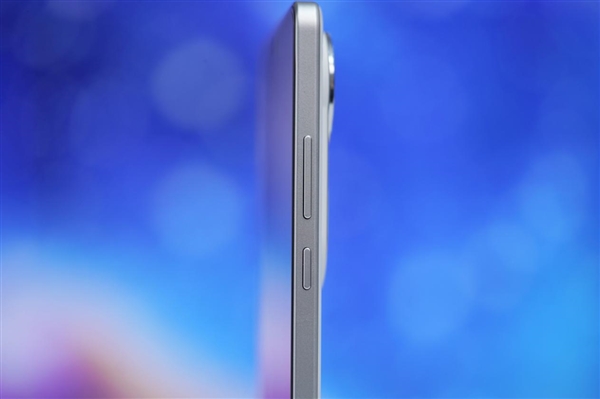 充电一次玩游戏14小时！vivo S19图赏