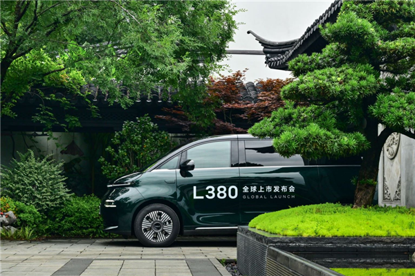 “陆地空客”争夺MPV霸主地位 LEVC翼真L380有多强