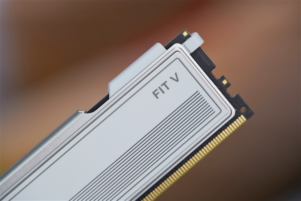 时尚极简超频利器！科赋FIT V DDR5 6000内存条图赏