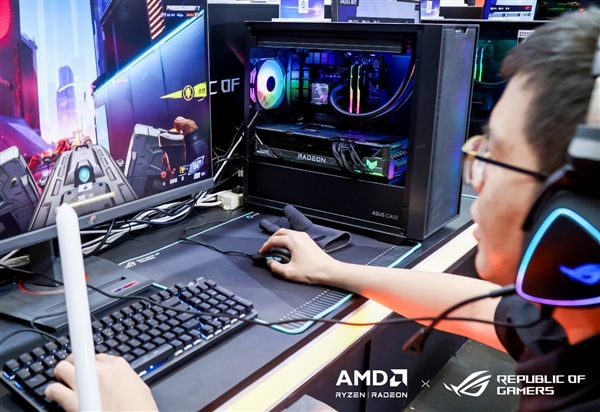 轻松驾驭AMD锐龙9000！华硕展出X870/X870E主板：还有ROG信仰全家桶