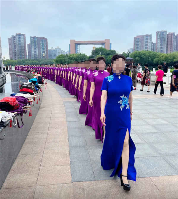 为什么妈妈们热衷参加模特队啊