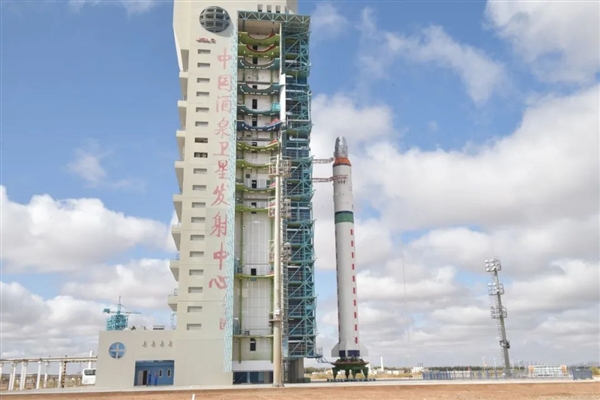 中国第一颗！可重复使用返回式技术试验卫星发射成功