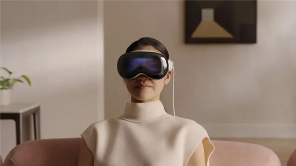 Apple Vision Pro 2将于明年下半年量产:配备M5芯片+Apple Intelligence