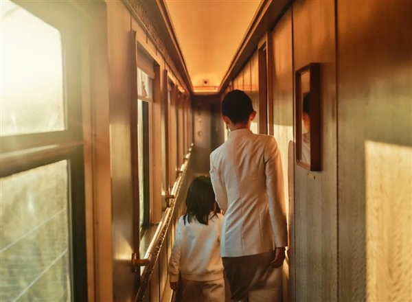 我国“丝路梦享号”列车将于10月2日发车:全程星级住宿+米其林餐饮