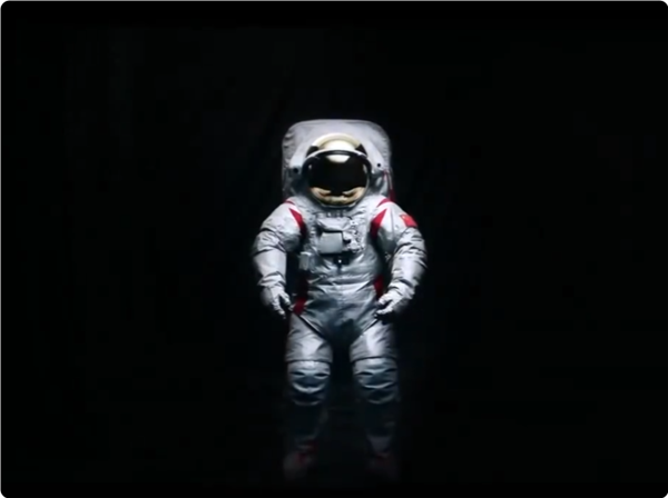 马斯克转发中国登月服视频吐槽FAA:扼杀国家太空计划