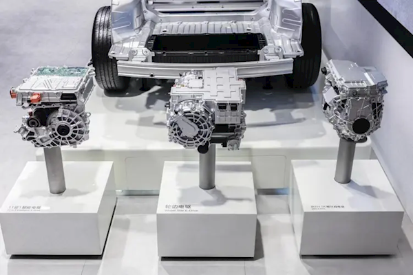 吉利汽车CEO淦家阅：全新一代雷神超级电混续航超2000km