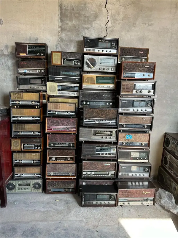 车上快淘汰的收音机:怎么中美两边都要加回来了!