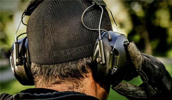 3M推出太阳能听力保护器:无光可续航40小时