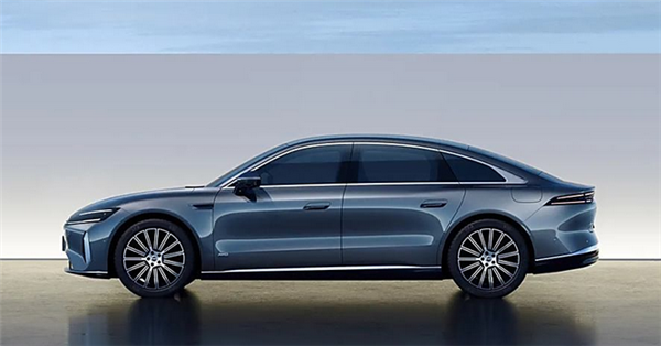 搭载C-DM插混系统+电动四驱!奇瑞风云A9将于10月19日亮相