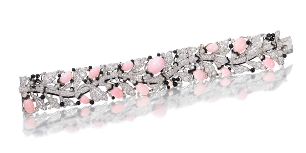 一颗可卖270万美元!能孕育彩色宝珠的大凤螺被人工“相亲”