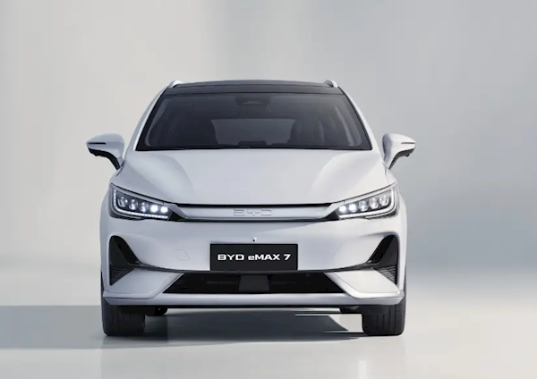 22.6万元起!比亚迪纯电MPV eMAX 7发布:提供6座7座两种布局