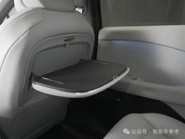 何小鹏用9块9的传感器干翻激光雷达！全新小鹏P7+首发