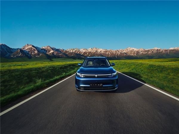 问界毛利率远超特斯拉、比亚迪!赛力斯预计前三季度净利润35-41亿元