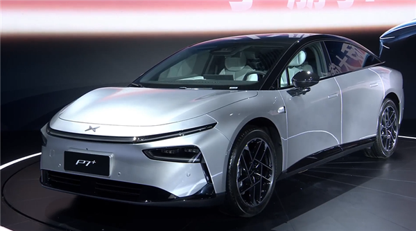 号称空间怪物 小鹏P7+正式发布:高阶智能驾驶终身免费