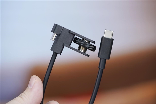 iPhone 16 Pro绝配!雷克沙SL400 2TB移动硬盘图赏