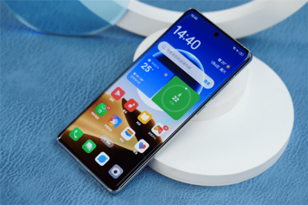 都年底了 8Gen3旗舰还值得买 而且很值!