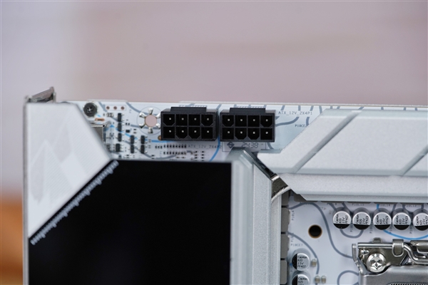 白色海景房必备!铭瑄Z890 Arctic主板图赏