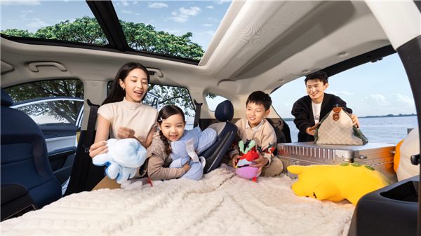 江淮X8 E家上市：9.98万拿下大七座电混SUV