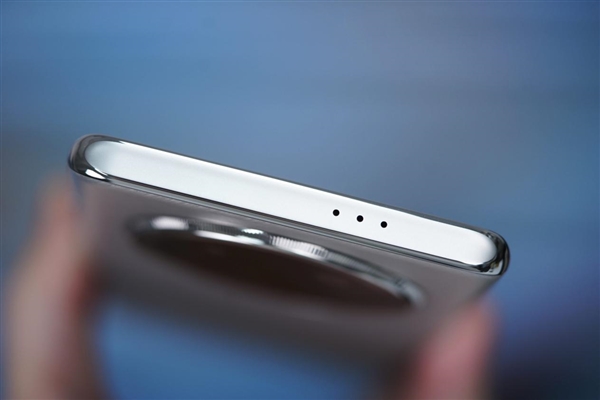 6799元新一代安卓机皇!vivo X200 Pro卫星通信版图赏